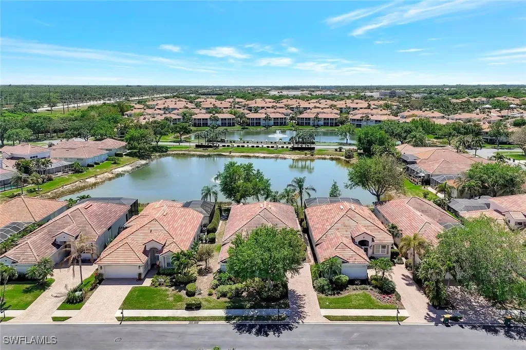 3376 Sandpiper Way Naples FL 34109