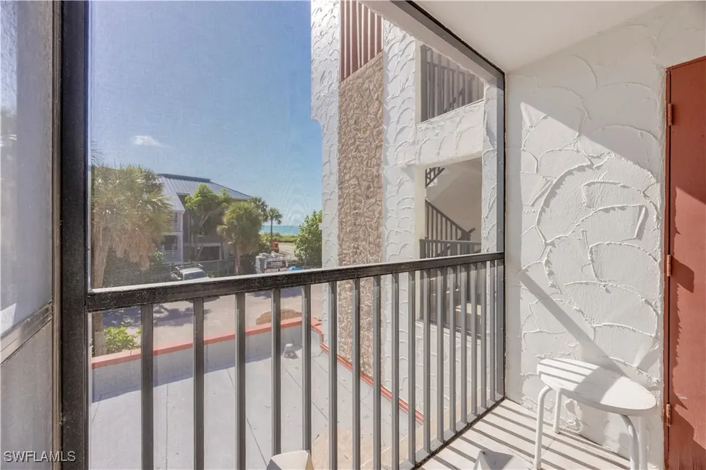 2445 W Gulf Drive Sanibel FL 33957
