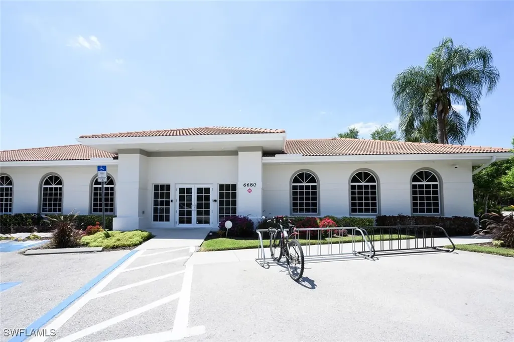 5624 Lago Villaggio Way Naples FL 34104