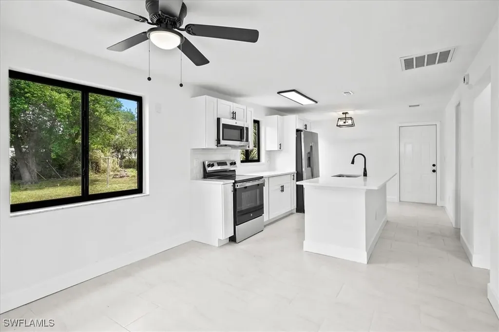 3655 Hibiscus Avenue Naples FL 34104