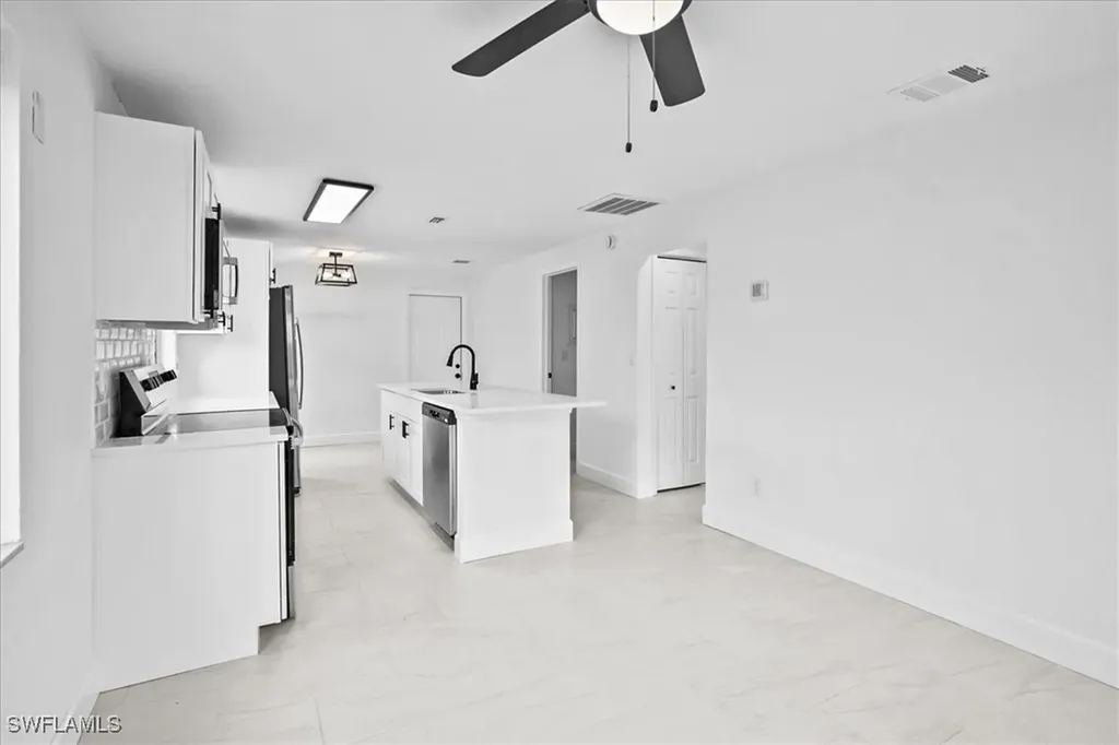3655 Hibiscus Avenue Naples FL 34104