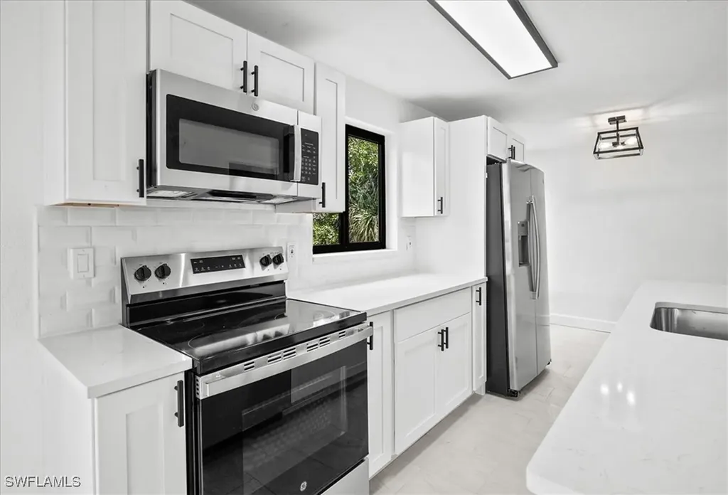 3655 Hibiscus Avenue Naples FL 34104