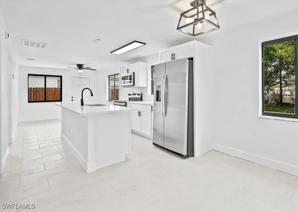 3655 Hibiscus Avenue Naples FL 34104