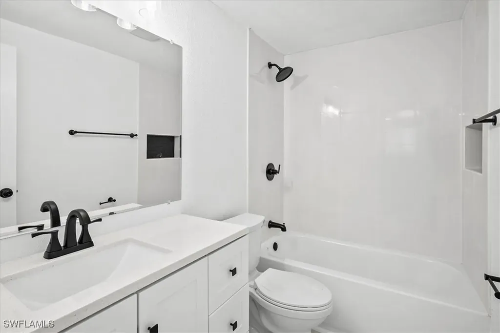 3655 Hibiscus Avenue Naples FL 34104