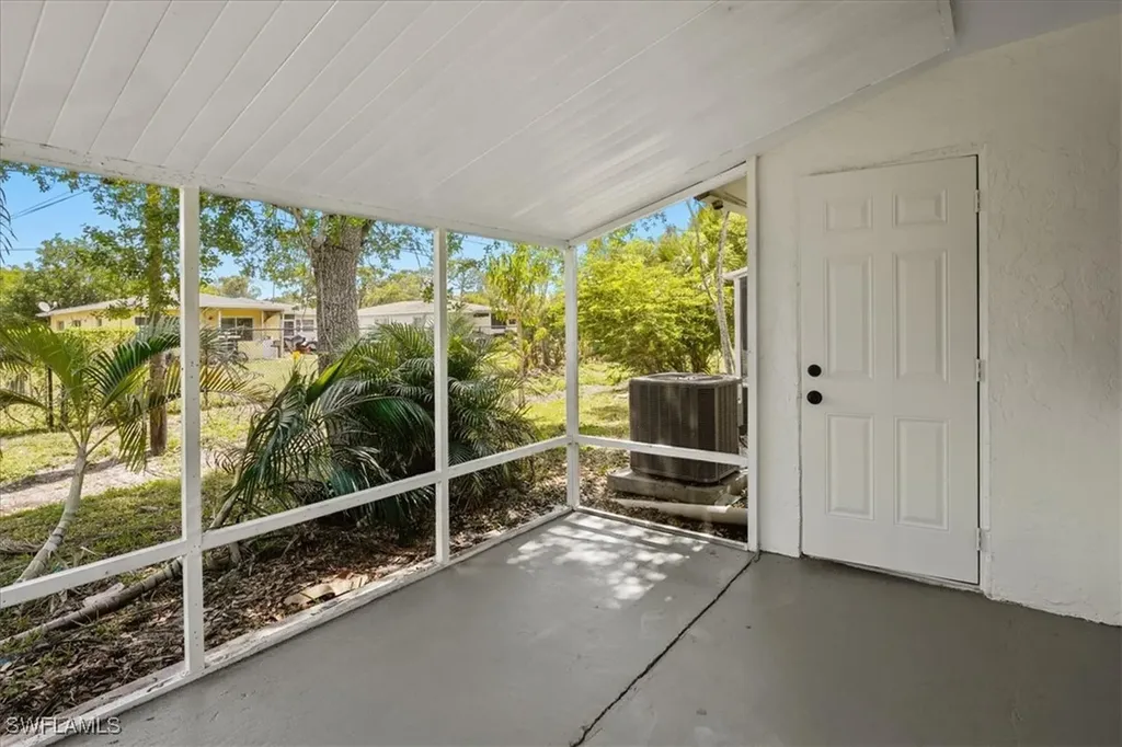 3655 Hibiscus Avenue Naples FL 34104