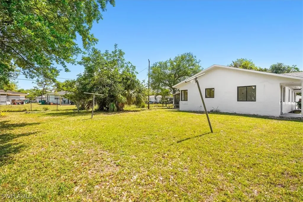 3655 Hibiscus Avenue Naples FL 34104