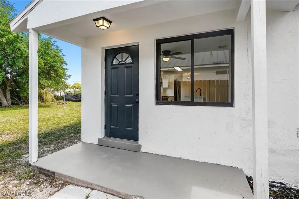 3655 Hibiscus Avenue Naples FL 34104