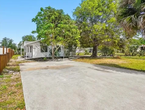 3655 Hibiscus Avenue Naples FL 34104