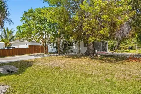 3655 Hibiscus Avenue Naples FL 34104