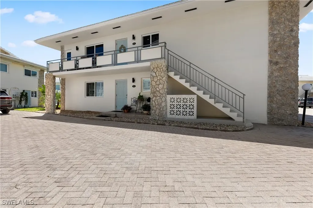 2500 Gulf Shore Boulevard N Naples FL 34103