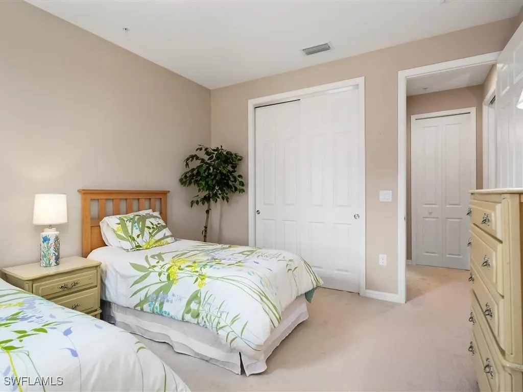9071 Albion Lane N Naples FL 34113