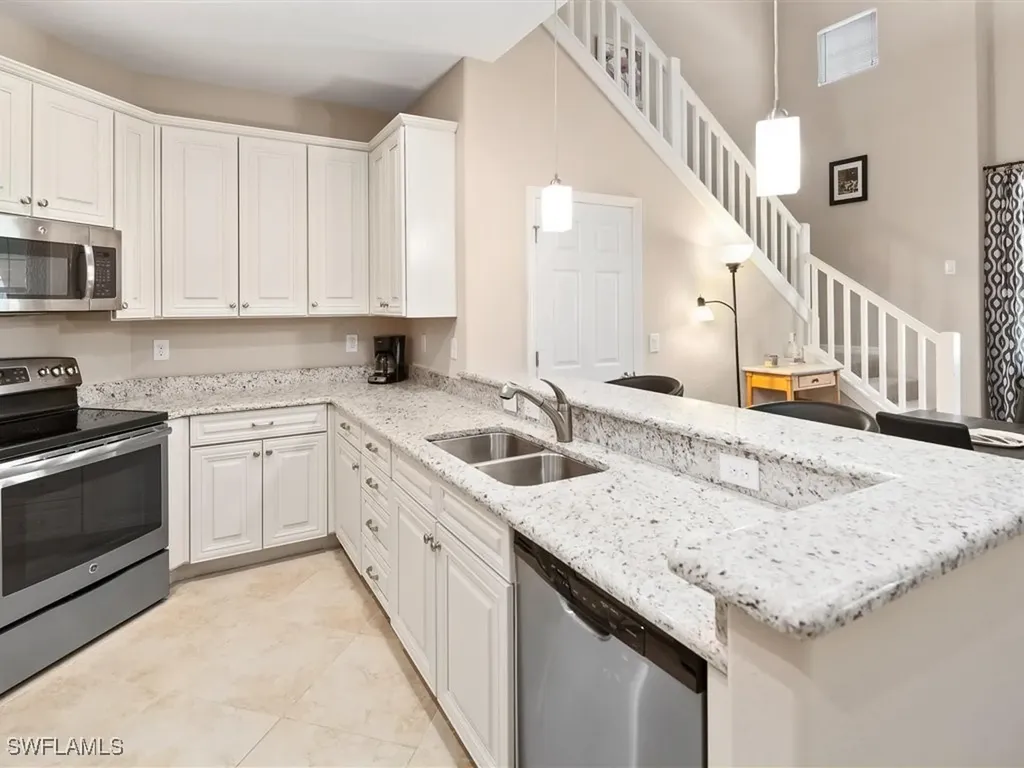 9071 Albion Lane N Naples FL 34113