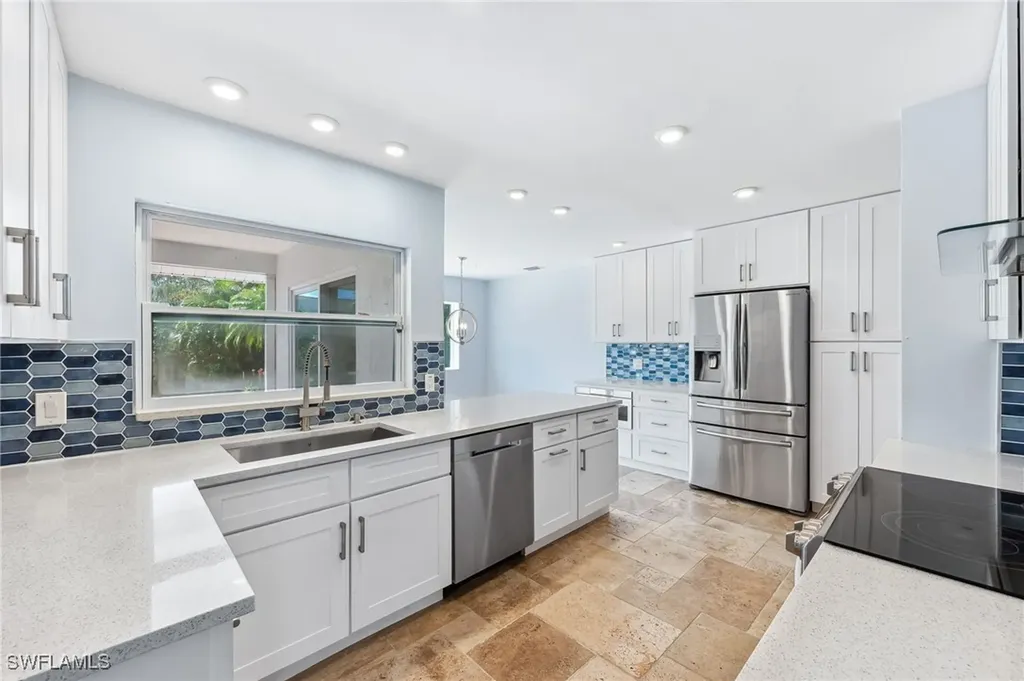 2360 Outrigger Lane Naples FL 34104