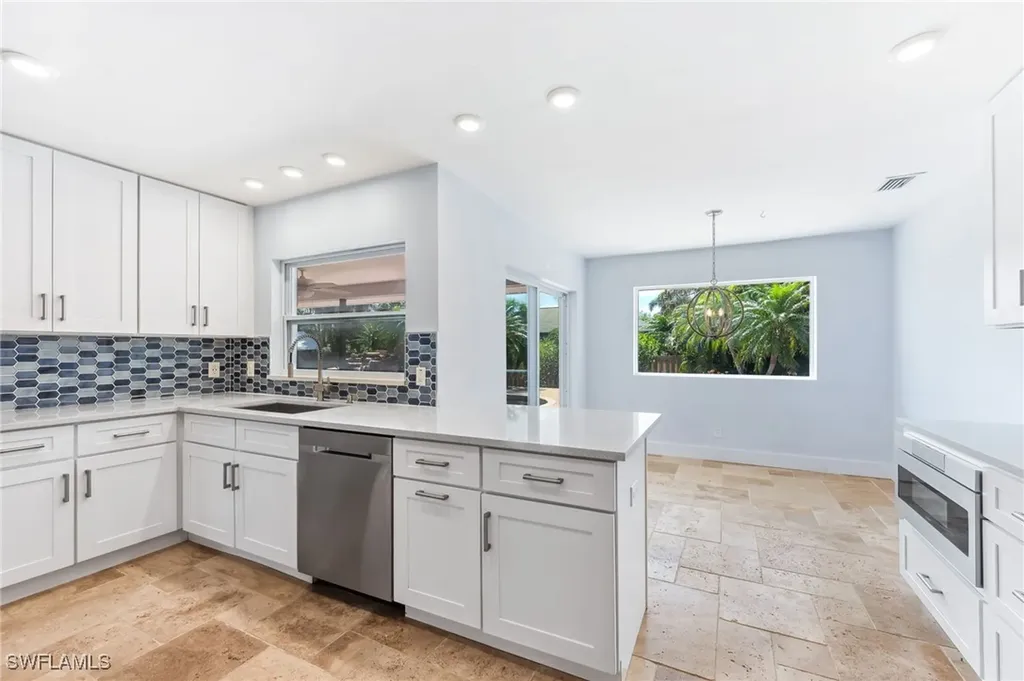 2360 Outrigger Lane Naples FL 34104