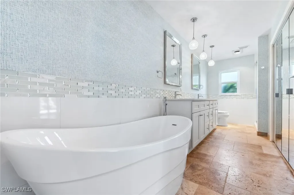 2360 Outrigger Lane Naples FL 34104