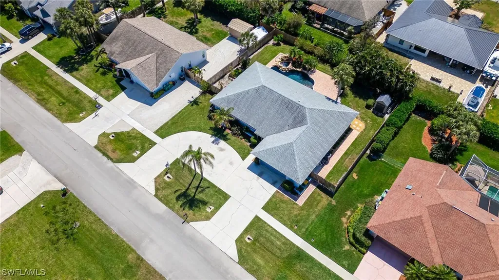 2360 Outrigger Lane Naples FL 34104