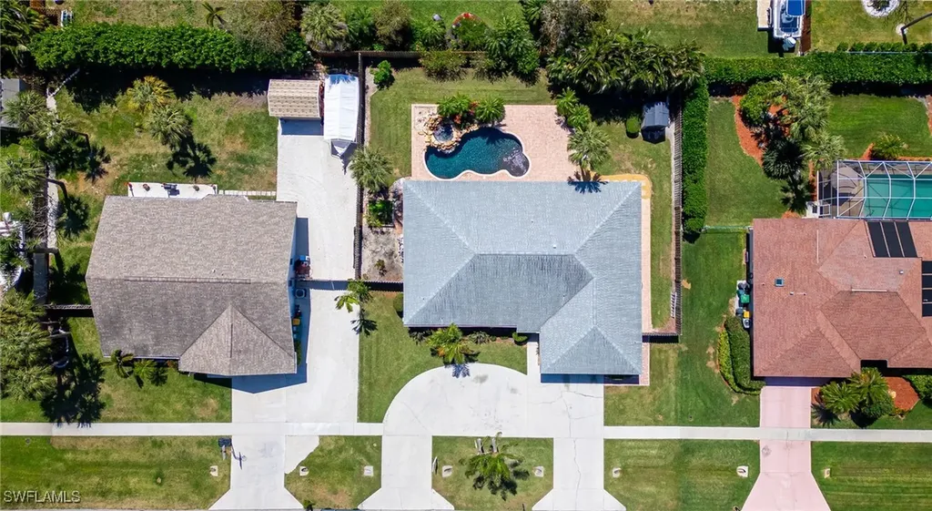 2360 Outrigger Lane Naples FL 34104
