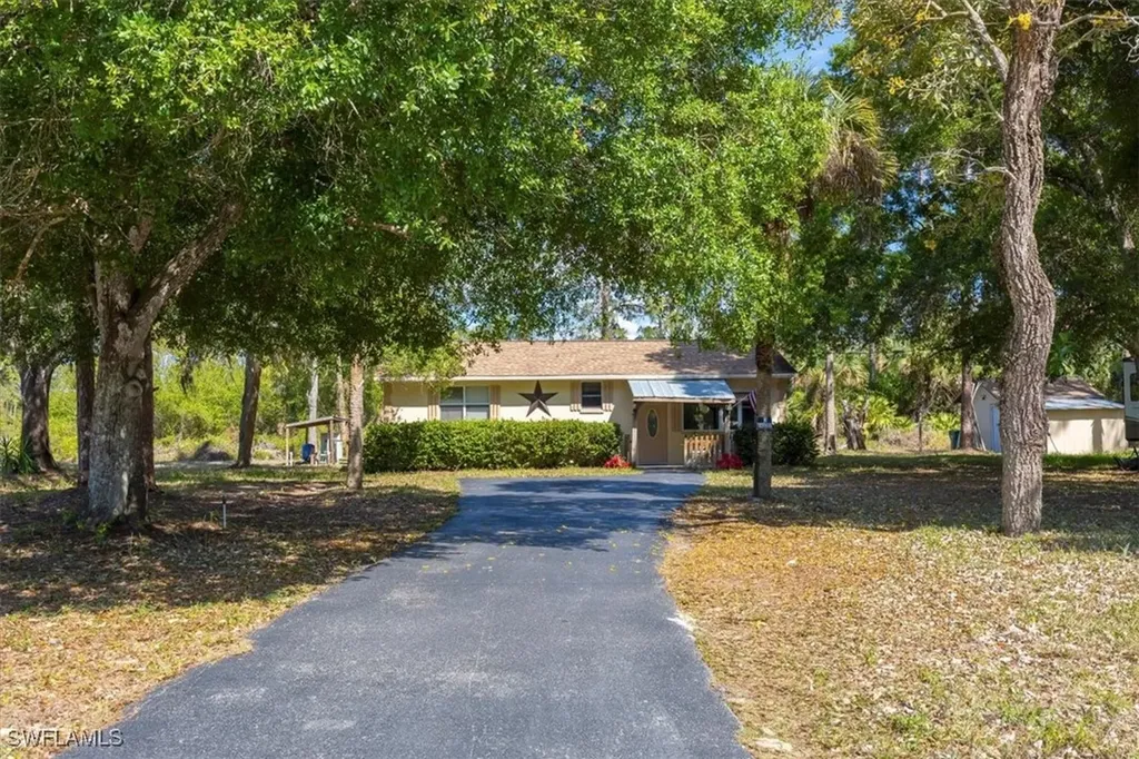 110 10th Street SE Naples FL 34117
