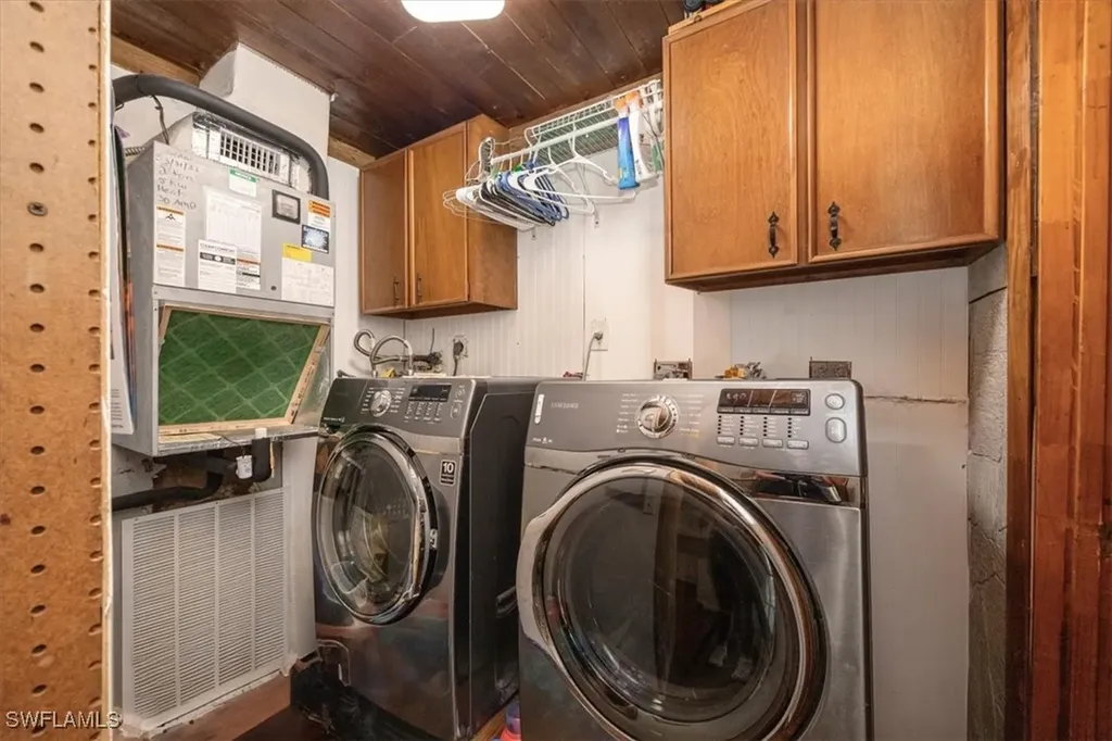 110 10th Street SE Naples FL 34117
