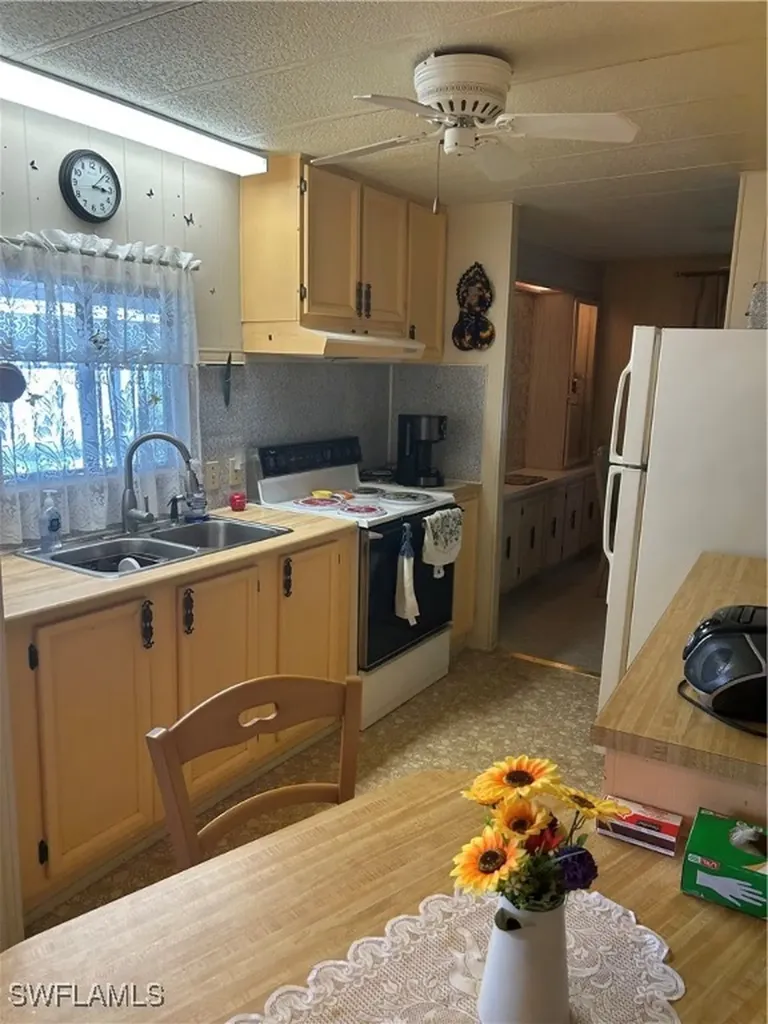 2773 Indianwood Drive North Fort Myers FL 33917