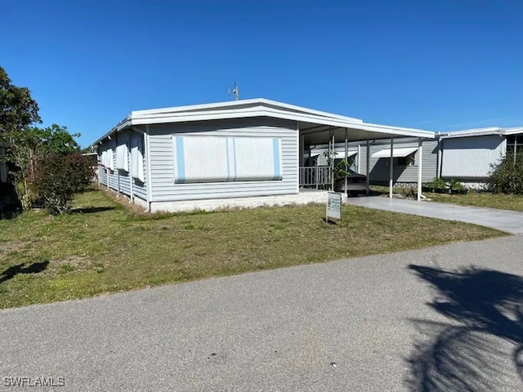 2773 Indianwood Drive North Fort Myers FL 33917