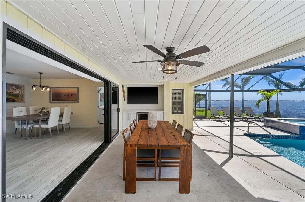 1600 Edith Esplanade Cape Coral FL 33904
