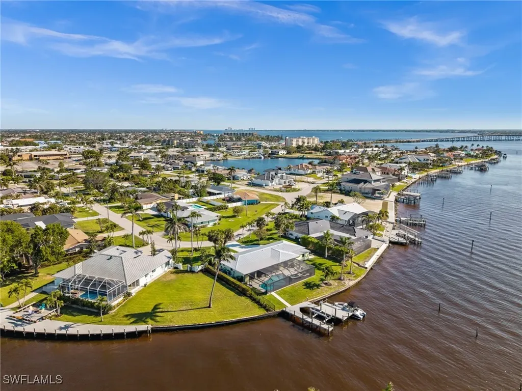 1600 Edith Esplanade Cape Coral FL 33904