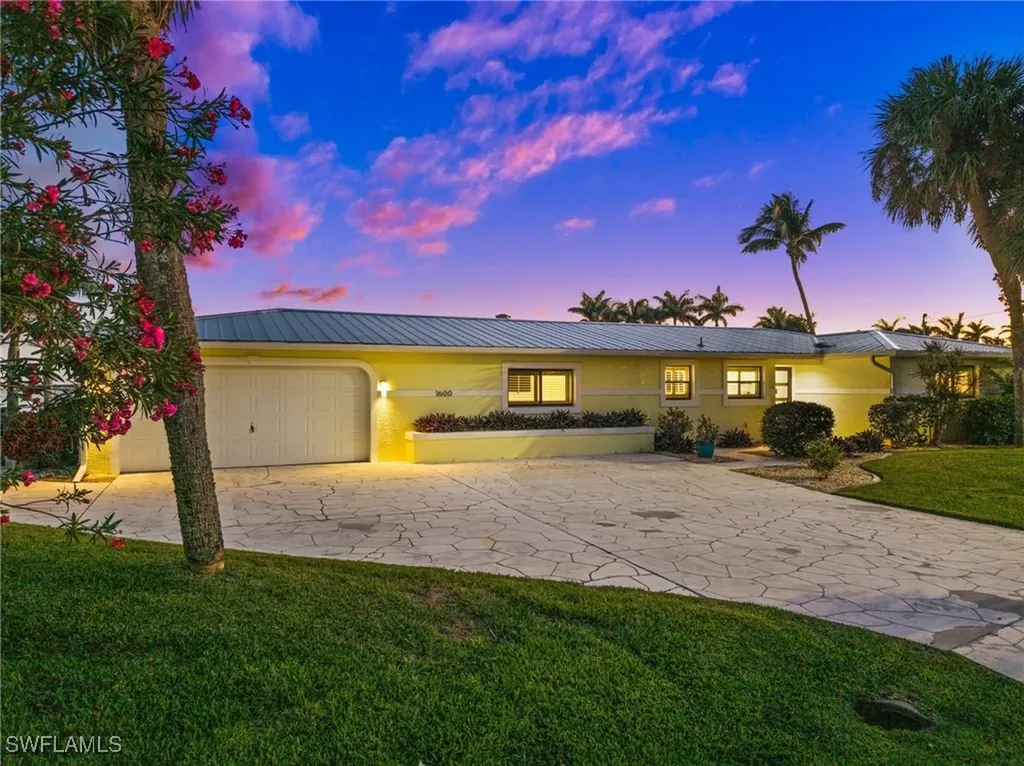 1600 Edith Esplanade Cape Coral FL 33904