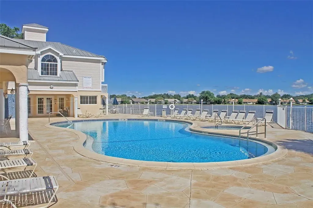 2761 Citrus Lake Drive Naples FL 34109