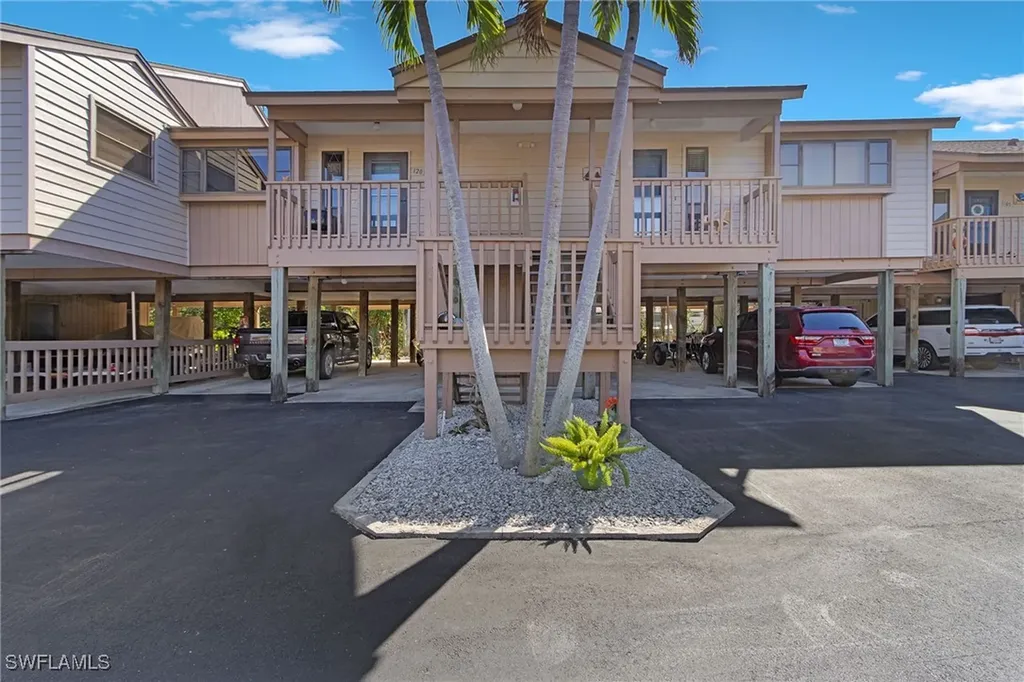 7596 Captains Harbor Drive Bokeelia FL 33922
