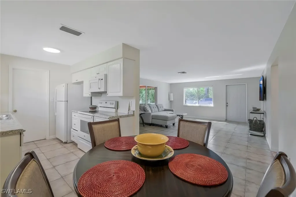 1547 Bembury Drive Naples FL 34102