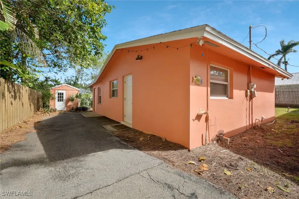 1547 Bembury Drive Naples FL 34102