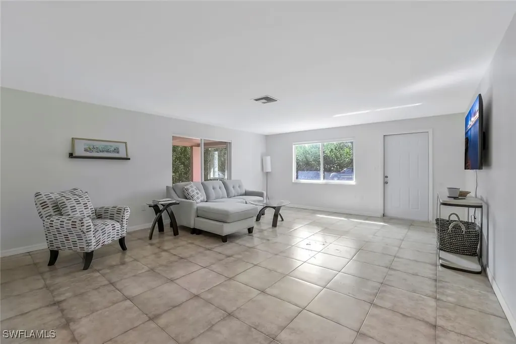 1547 Bembury Drive Naples FL 34102