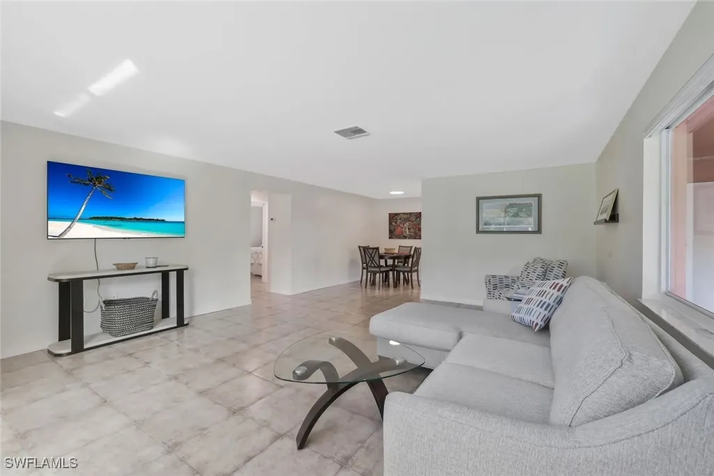 1547 Bembury Drive Naples FL 34102