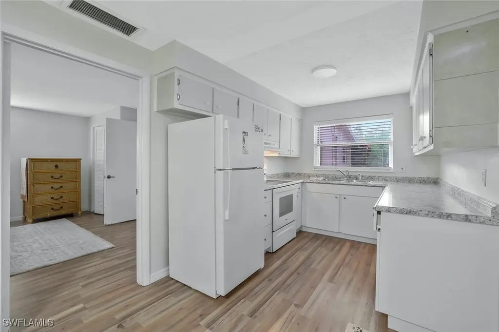 1547 Bembury Drive Naples FL 34102
