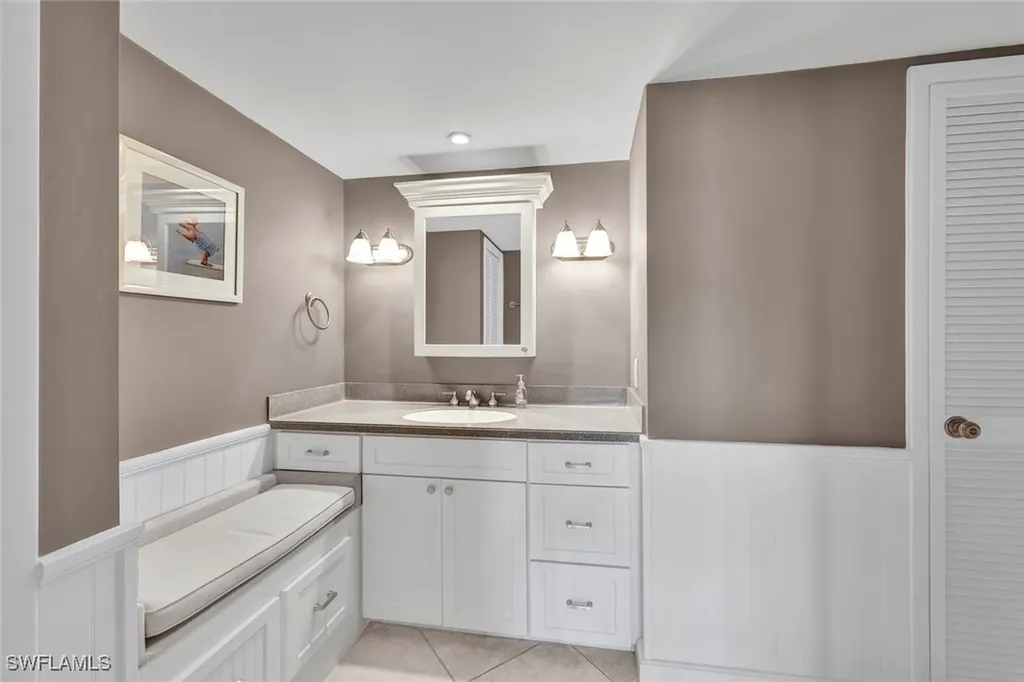 666 3rd Street S Naples FL 34102