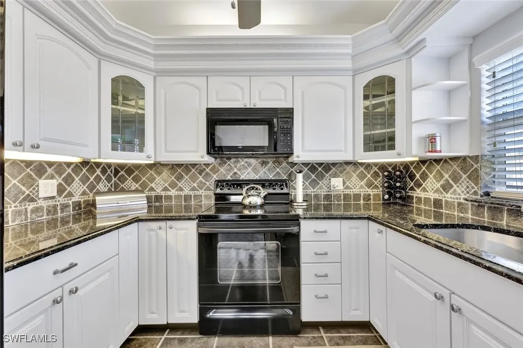 666 3rd Street S Naples FL 34102