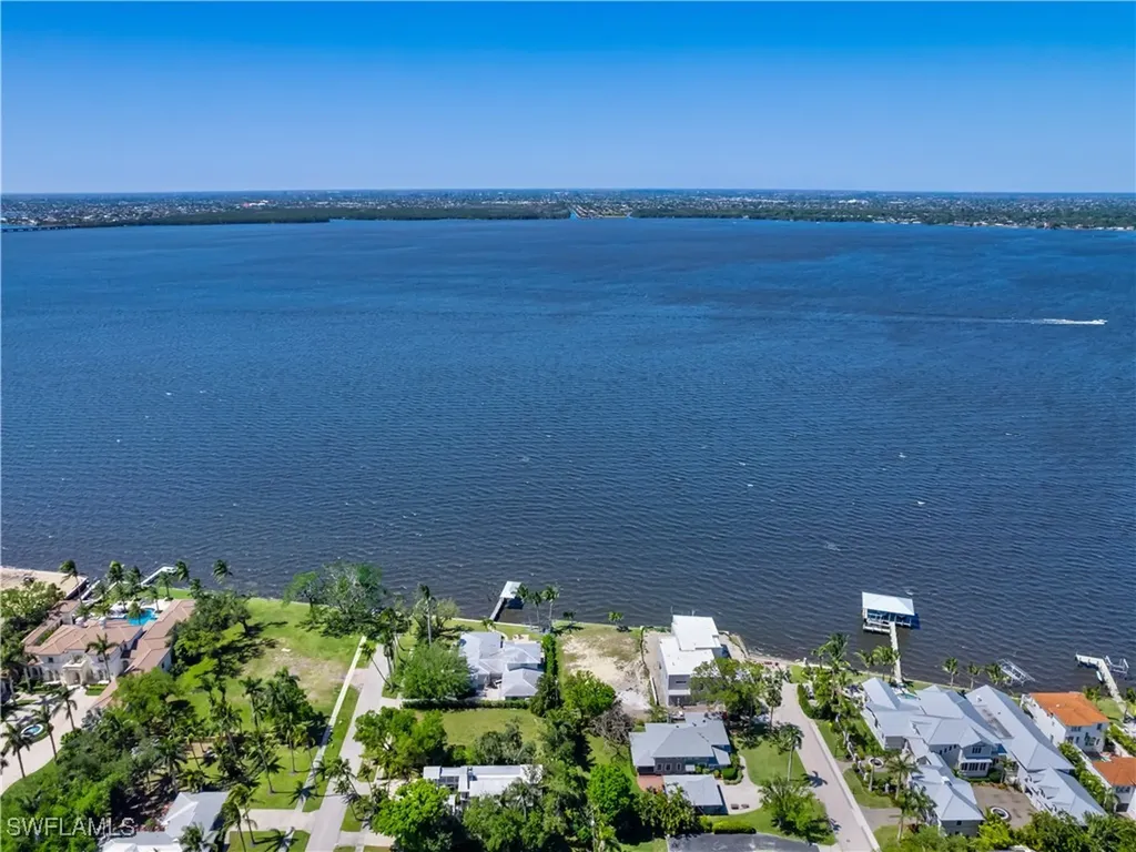 1204 Alhambra Drive Fort Myers FL 33901