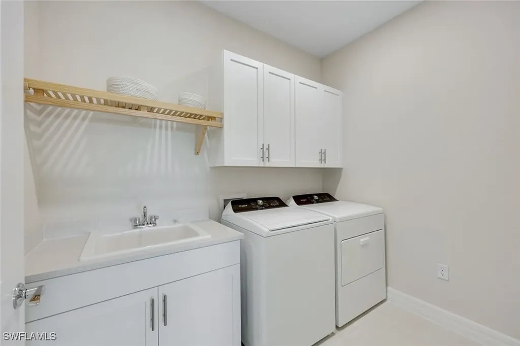 273 Indies Drive E Naples FL 34114