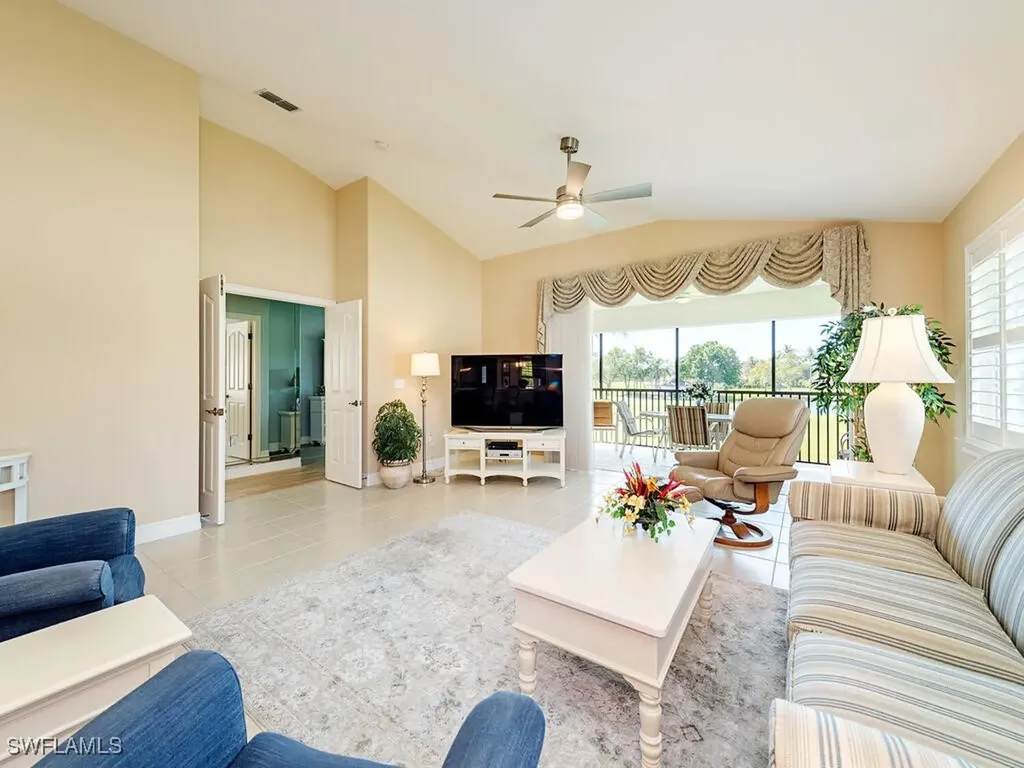 8169 Saratoga Drive Naples FL 34113