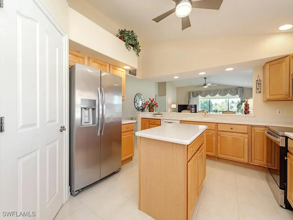 8169 Saratoga Drive Naples FL 34113