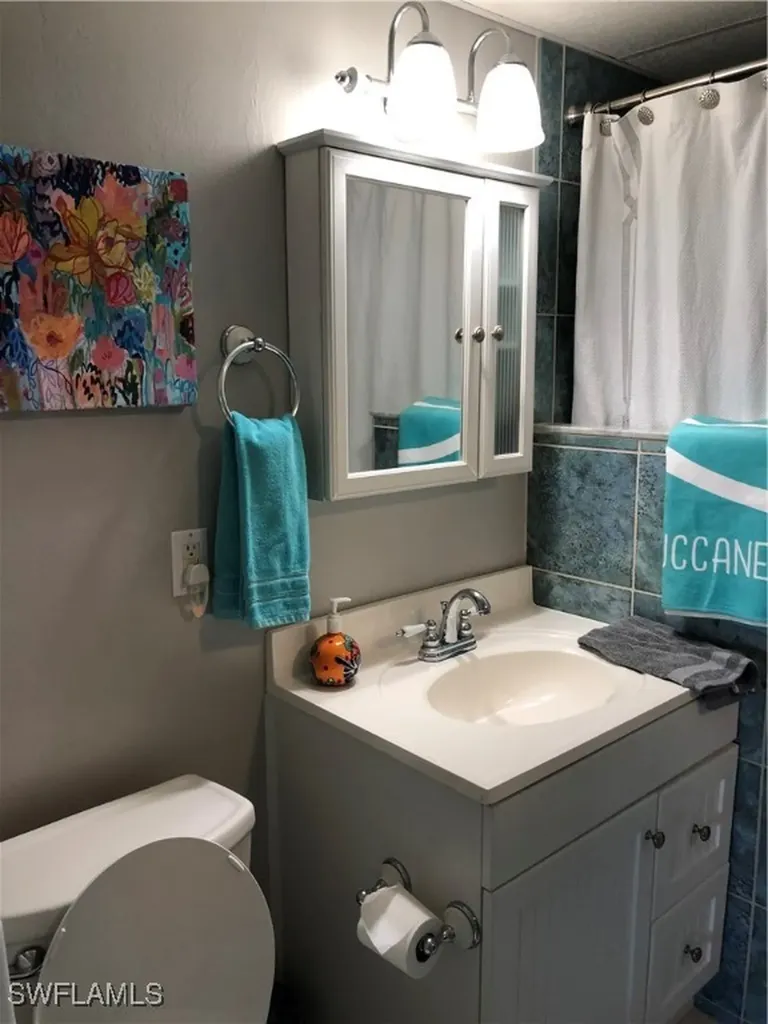 3211 Stringfellow Road St. James City FL 33956