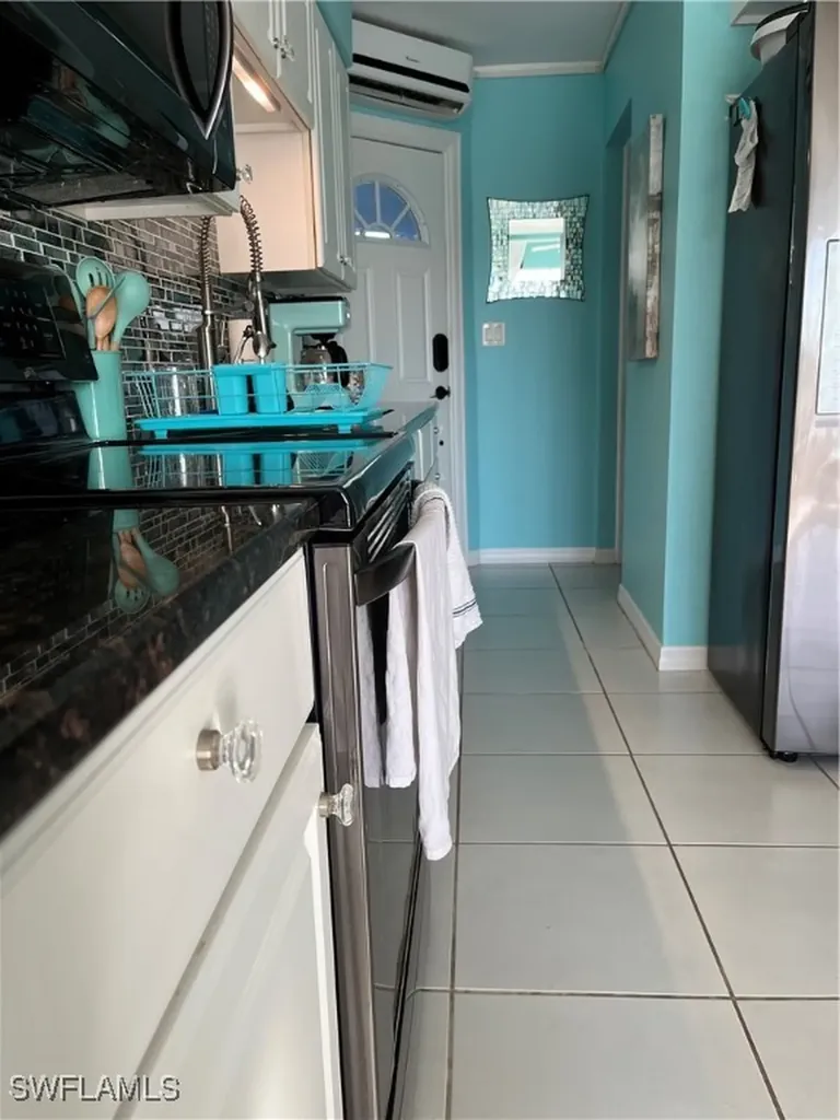 3211 Stringfellow Road St. James City FL 33956