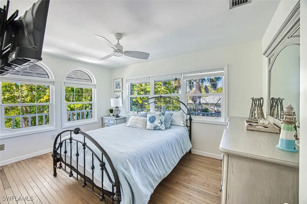 459 Lagoon Drive Sanibel FL 33957