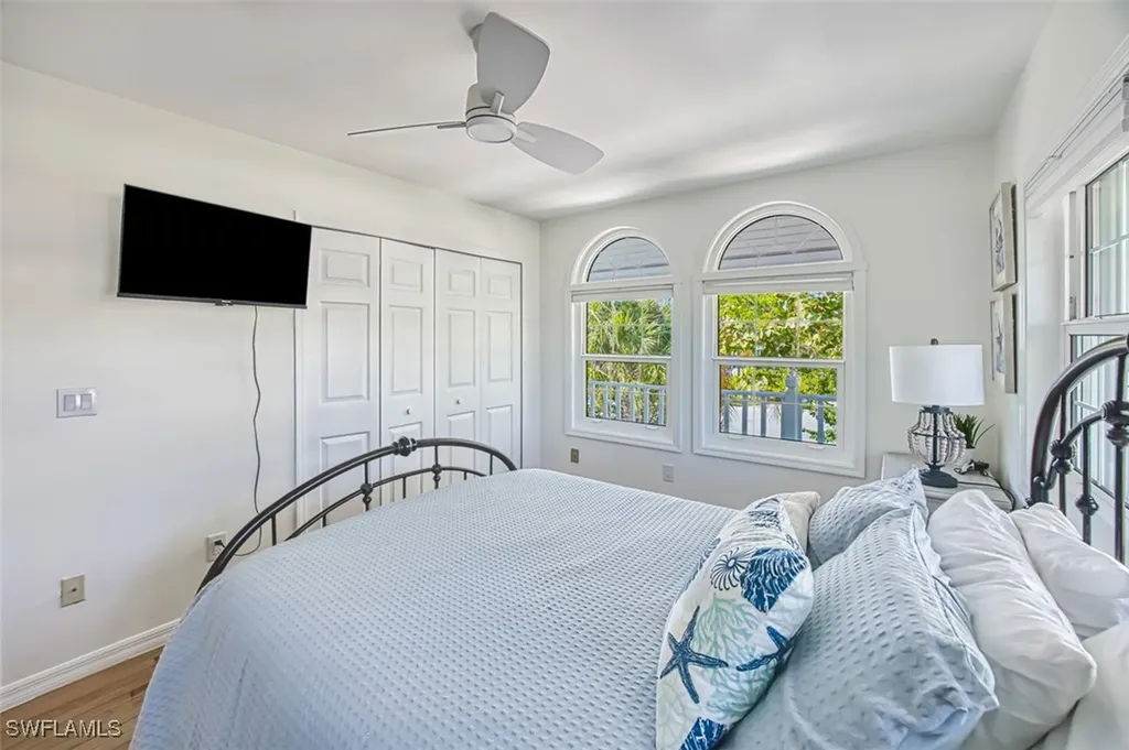 459 Lagoon Drive Sanibel FL 33957