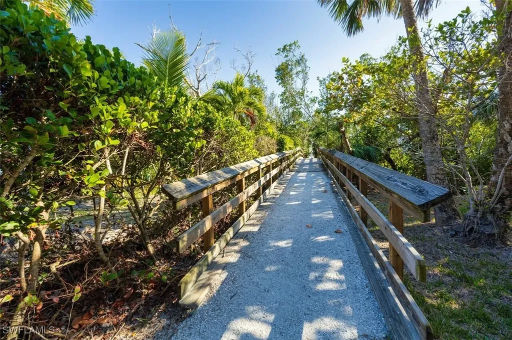 459 Lagoon Drive Sanibel FL 33957