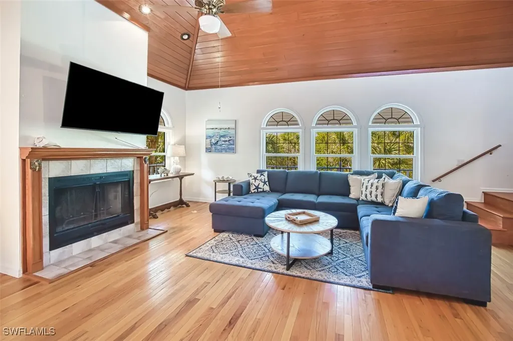 459 Lagoon Drive Sanibel FL 33957