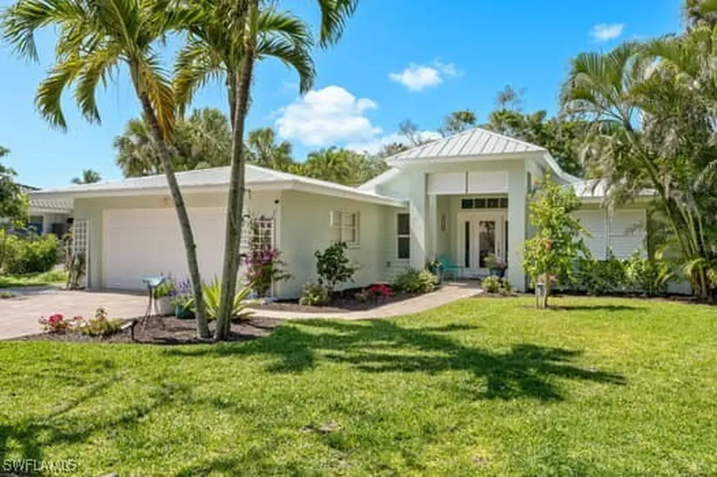 736 Windlass Way Sanibel FL 33957