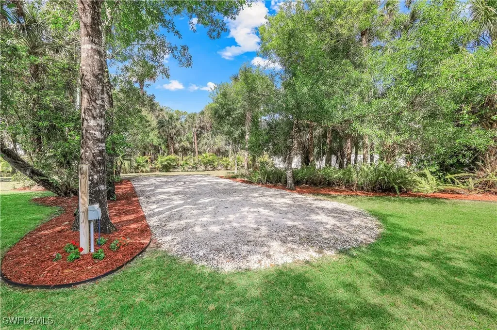 1420 14th Avenue NE Naples FL 34120