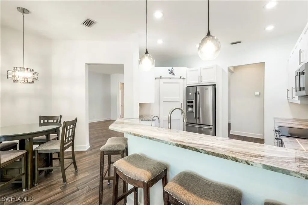 1420 14th Avenue NE Naples FL 34120
